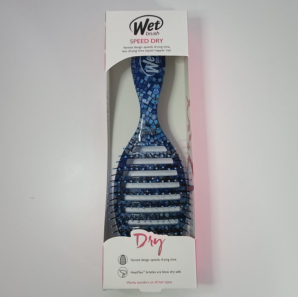 NWT Wet Brush Speed Dry Hair Brush